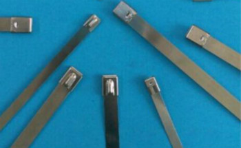 不銹鋼扎帶和尼龍扎帶相比有哪些優勢