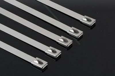 不銹鋼扎帶的包塑和噴塑工藝有什么區(qū)別?