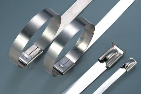 國(guó)標(biāo)不銹鋼扎帶和非標(biāo)不銹鋼扎帶有哪些區(qū)別？