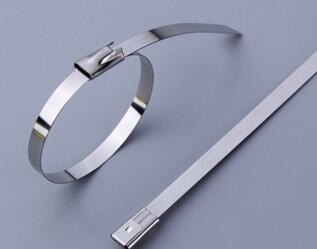 不銹鋼扎帶在管道行業(yè)的應(yīng)用